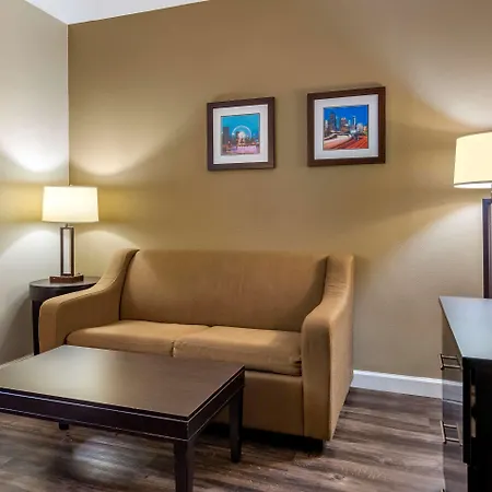 Comfort Inn & Suites Near Six Flags Lithia Springs Exterior photo