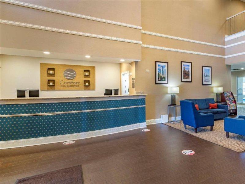 Hotel Comfort & Near Six Flags Lithia Springs