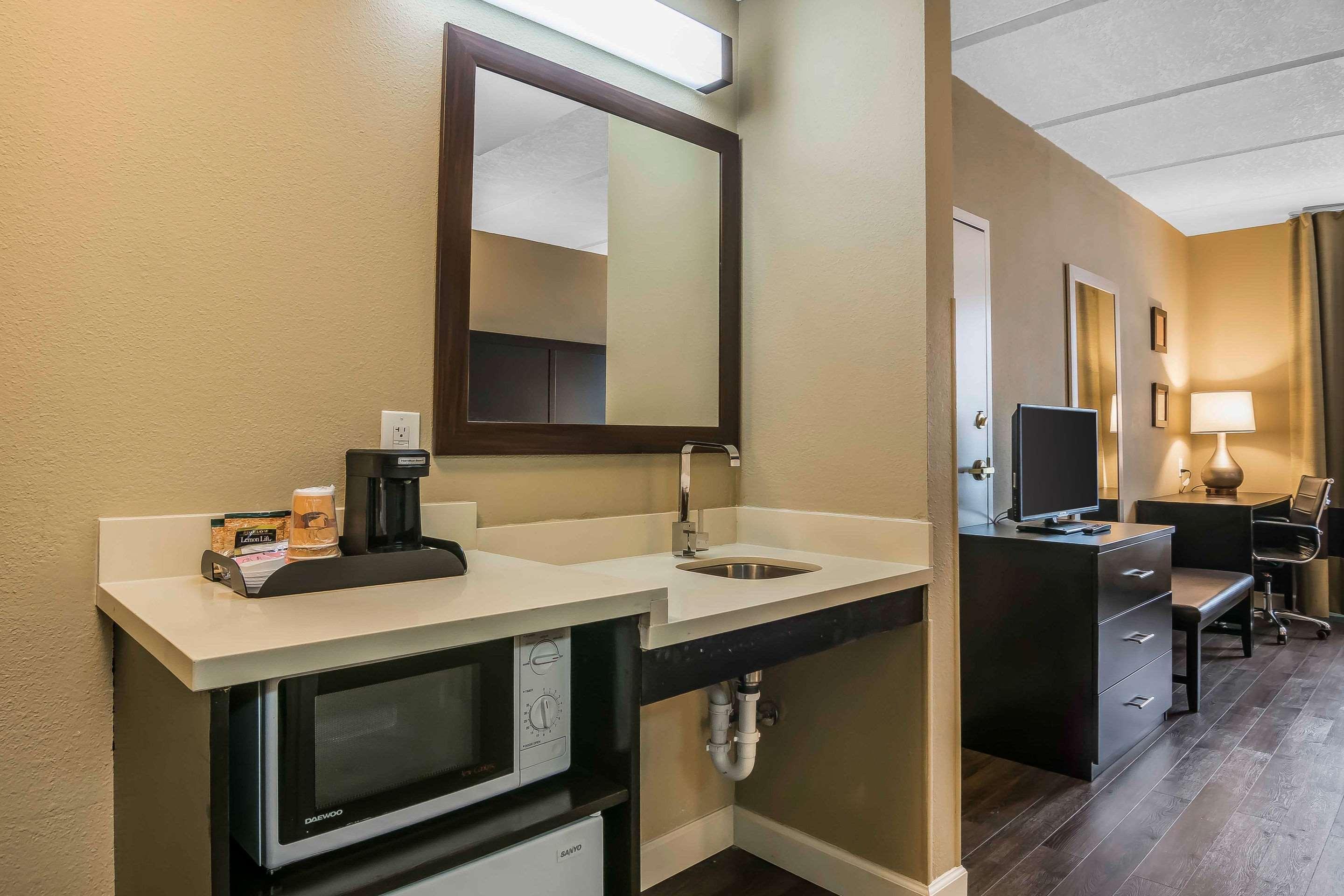 Comfort & Near Six Flags 2* Lithia Springs