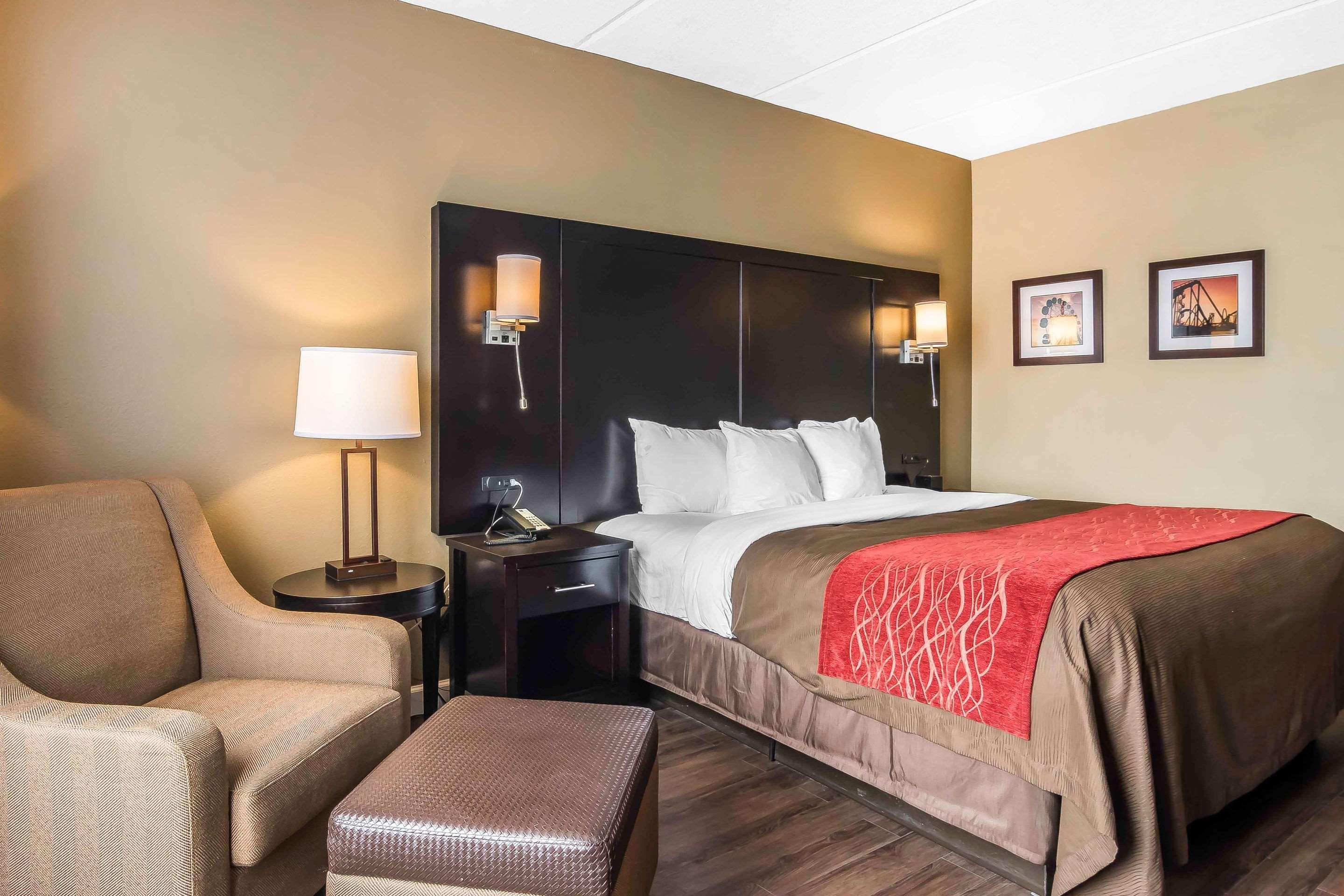 Comfort & Near Six Flags Lithia Springs