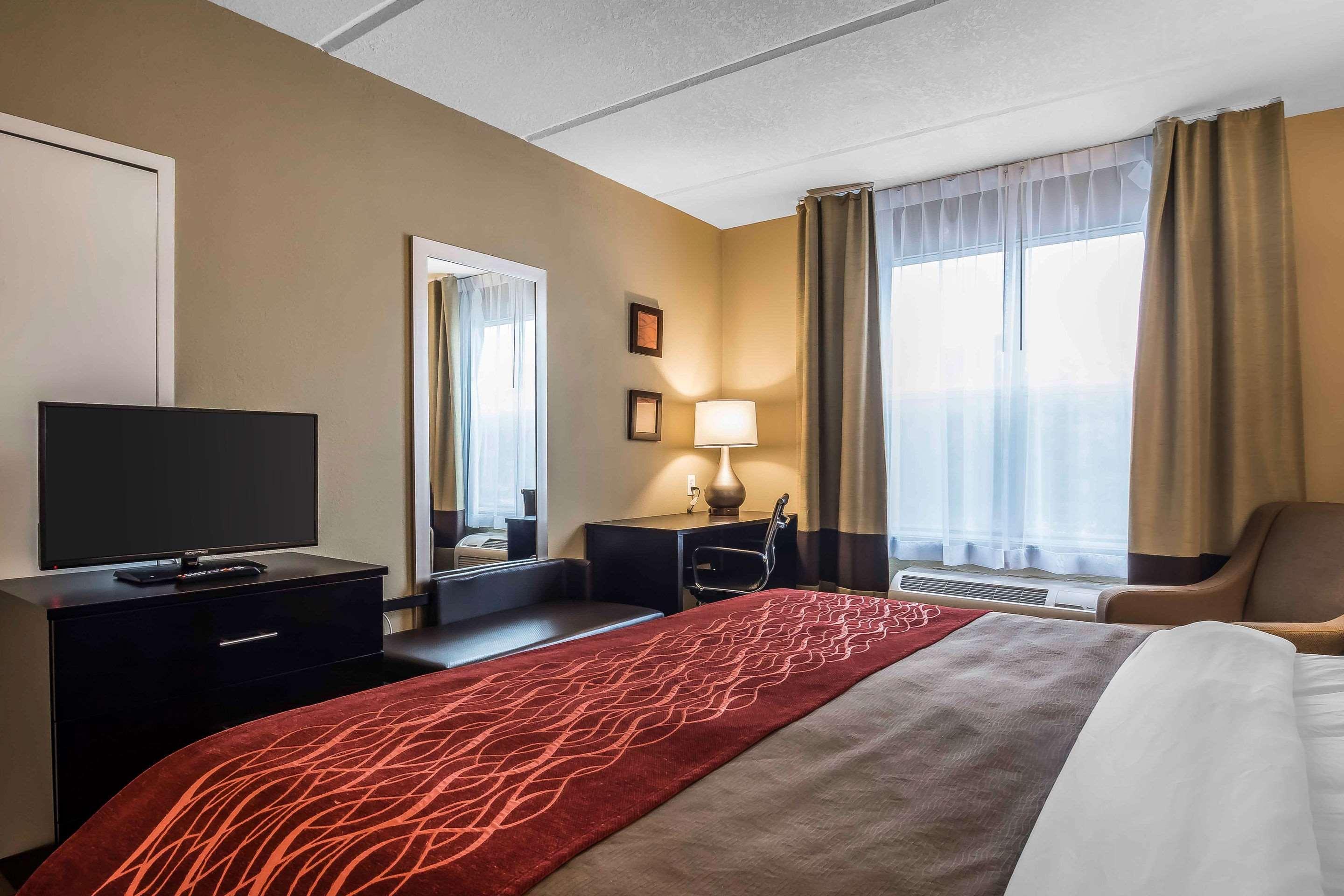 Comfort & Near Six Flags Hotel 2*