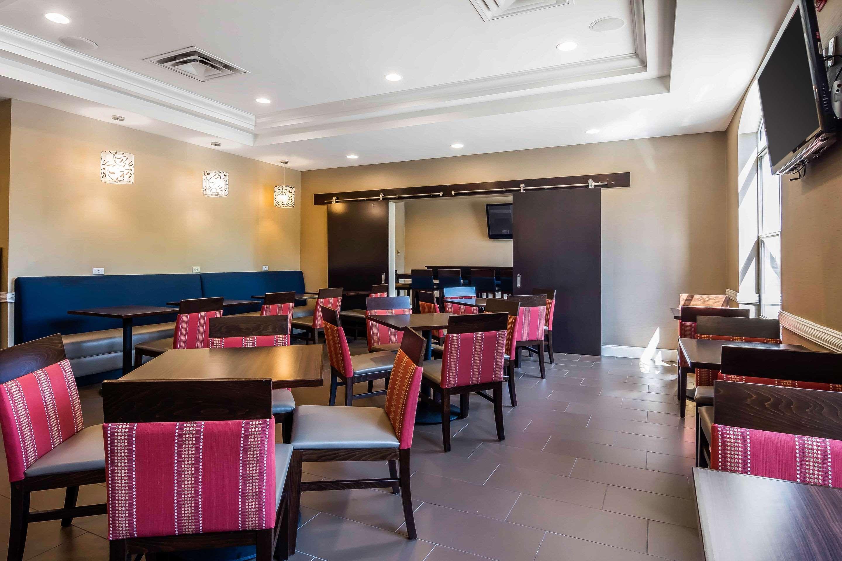 Hotel Comfort & Near Six Flags Lithia Springs