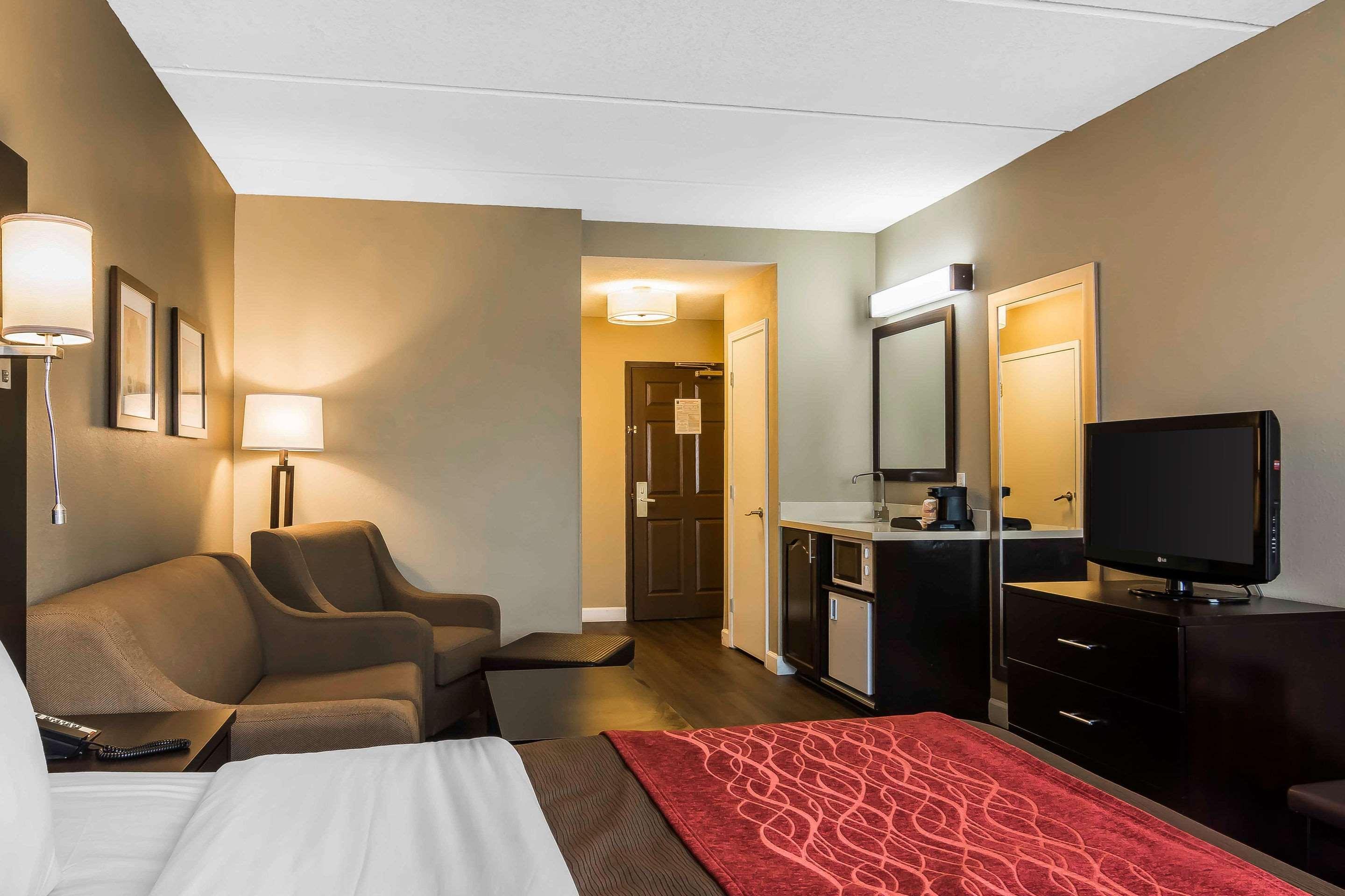 Comfort & Near Six Flags Lithia Springs