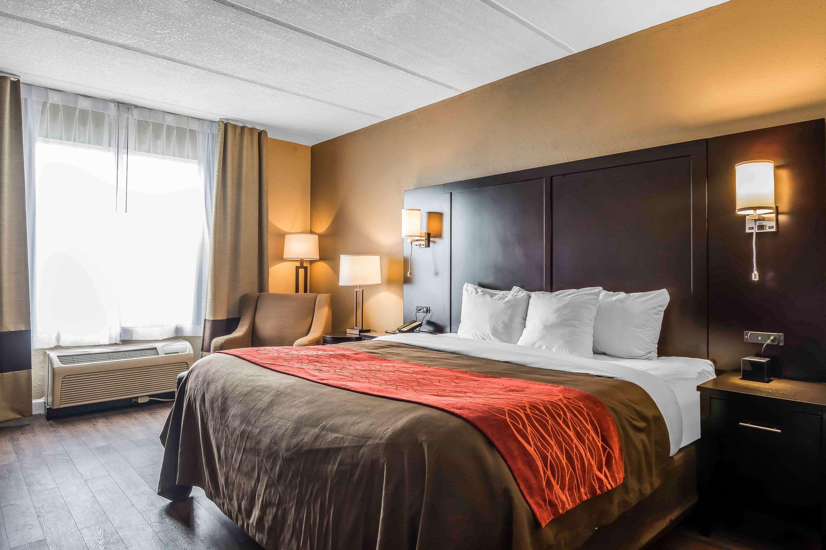 Comfort & Near Six Flags Hotel