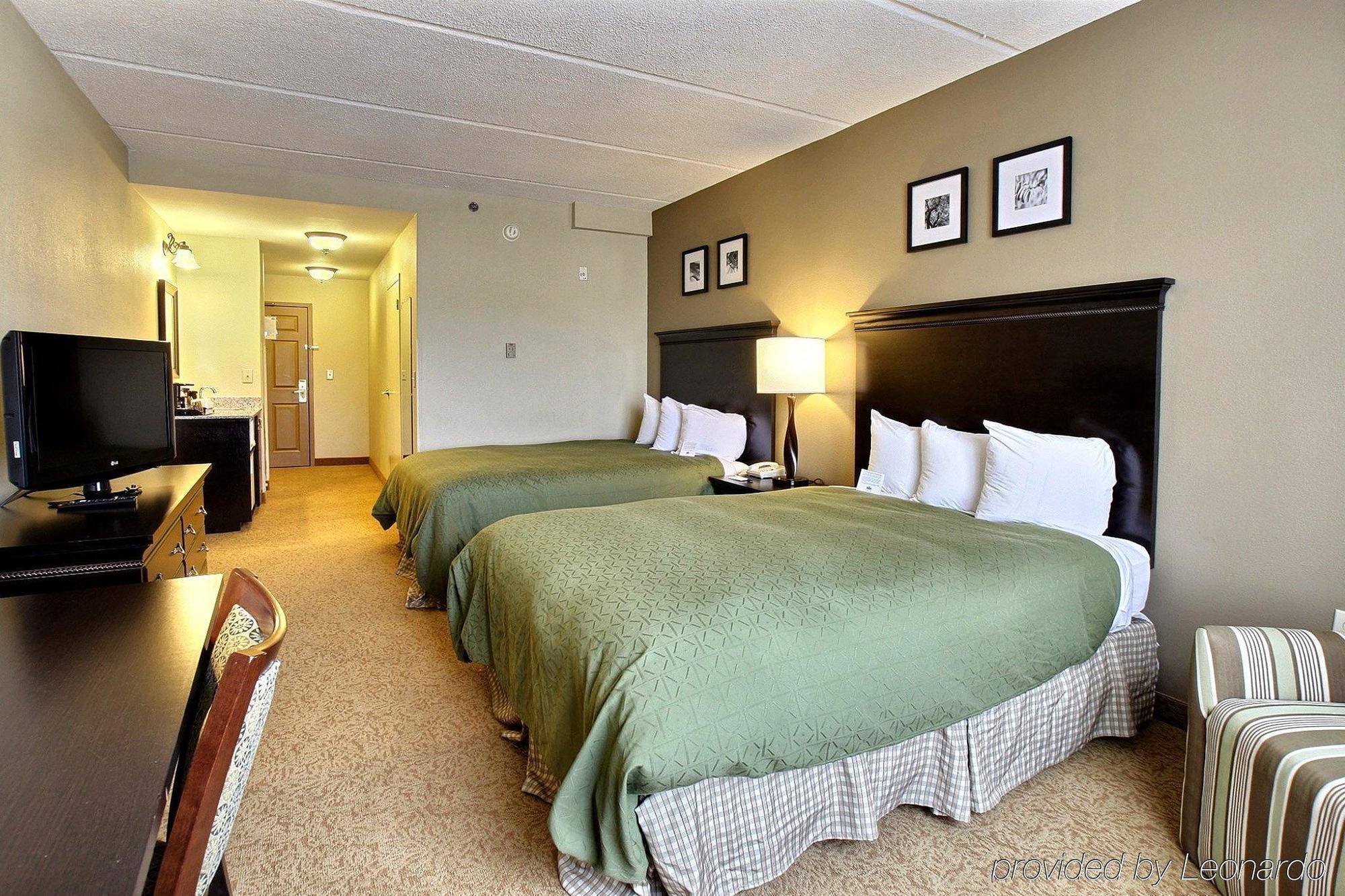 Comfort & Near Six Flags Hotel
