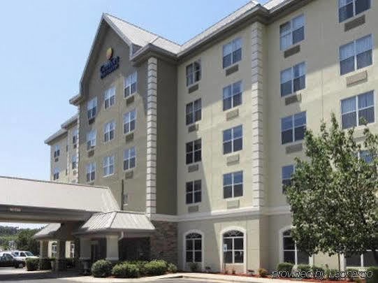 Comfort & Near Six Flags Hotel Lithia Springs